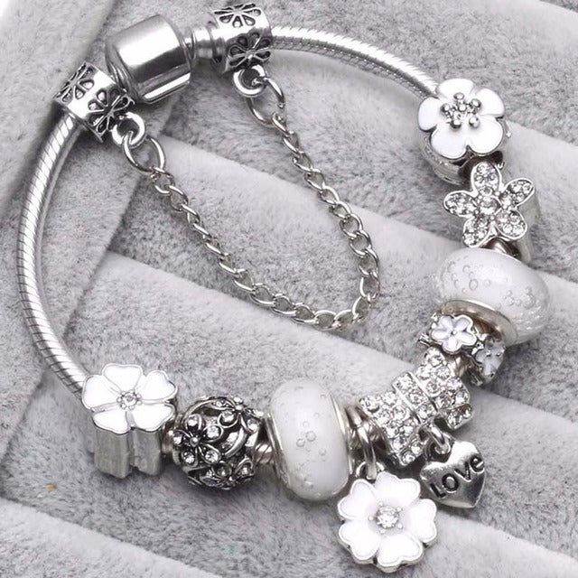 Pulseras de plata vintage elegantes en gris