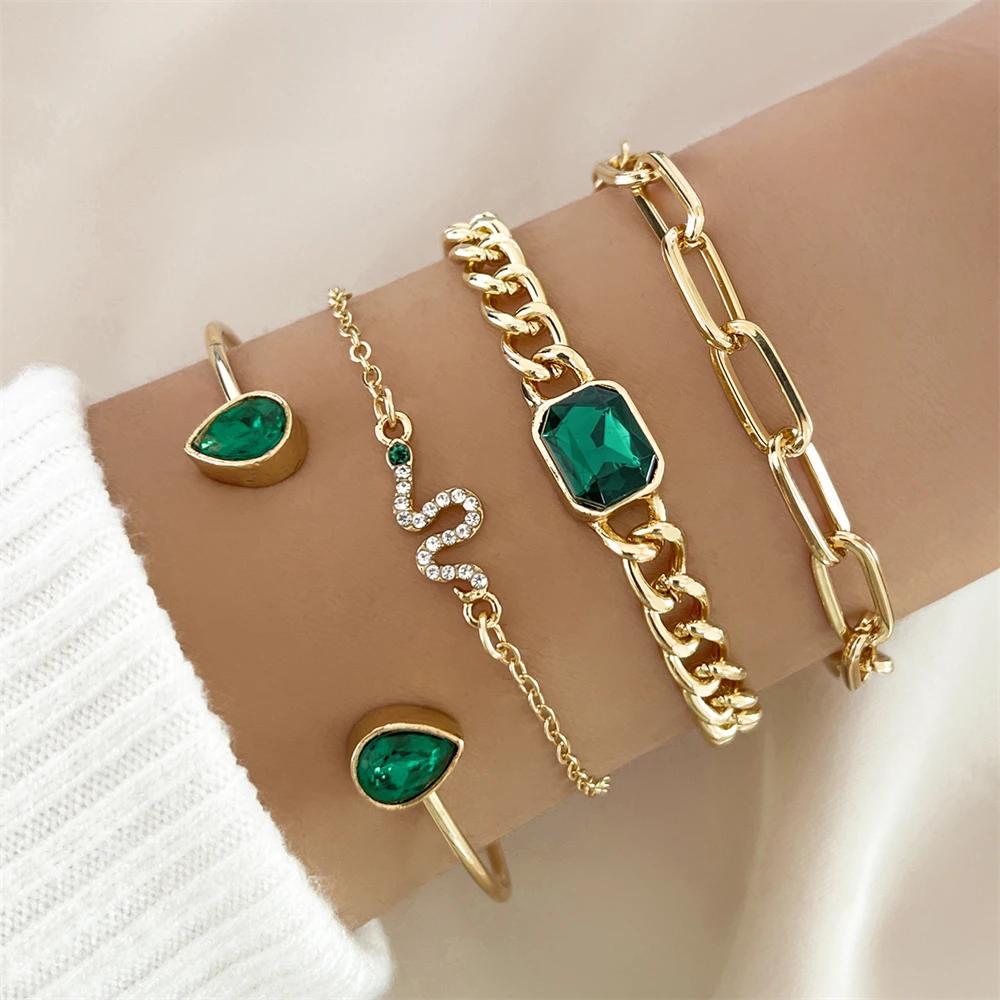 Conjunto de pulseras con brillantes cristales verdes