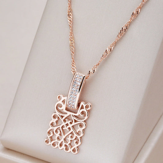 Collar de Mandala Dorado Radiante con Diseño Elegante