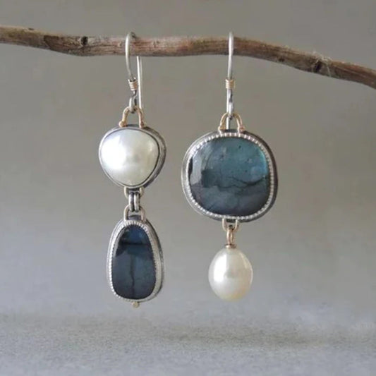 Pendientes de aro vintage elegantes de piedra natural con perlas brillantes