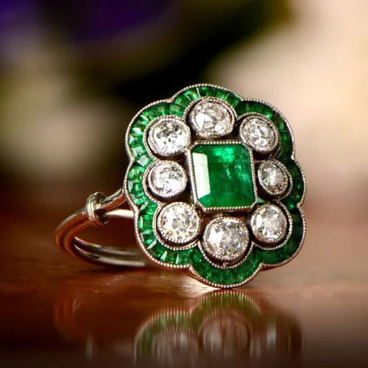 Impresionante Anillo Vintage de Esmeralda