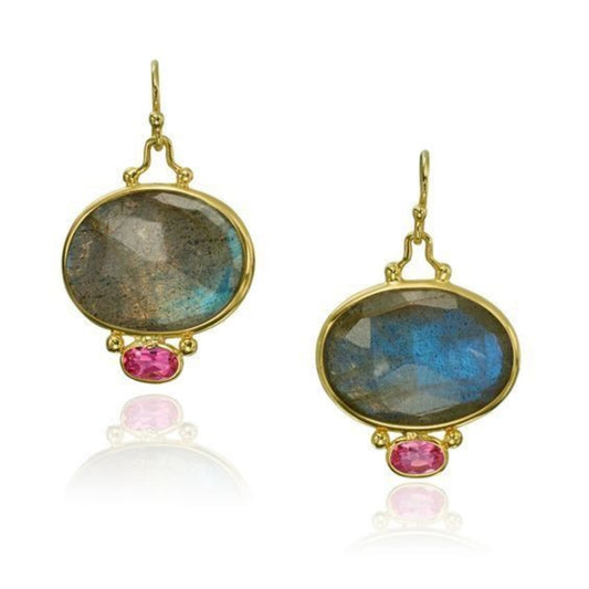 Elegante pendientes vintage con cristal azul y circonitas rojas