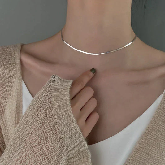 Cadena de plata elegante para un look atemporal