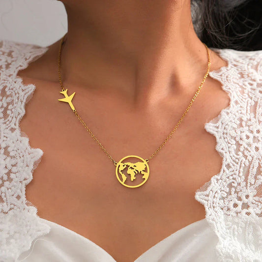 Collar de viaje dorado elegante para momentos inolvidables