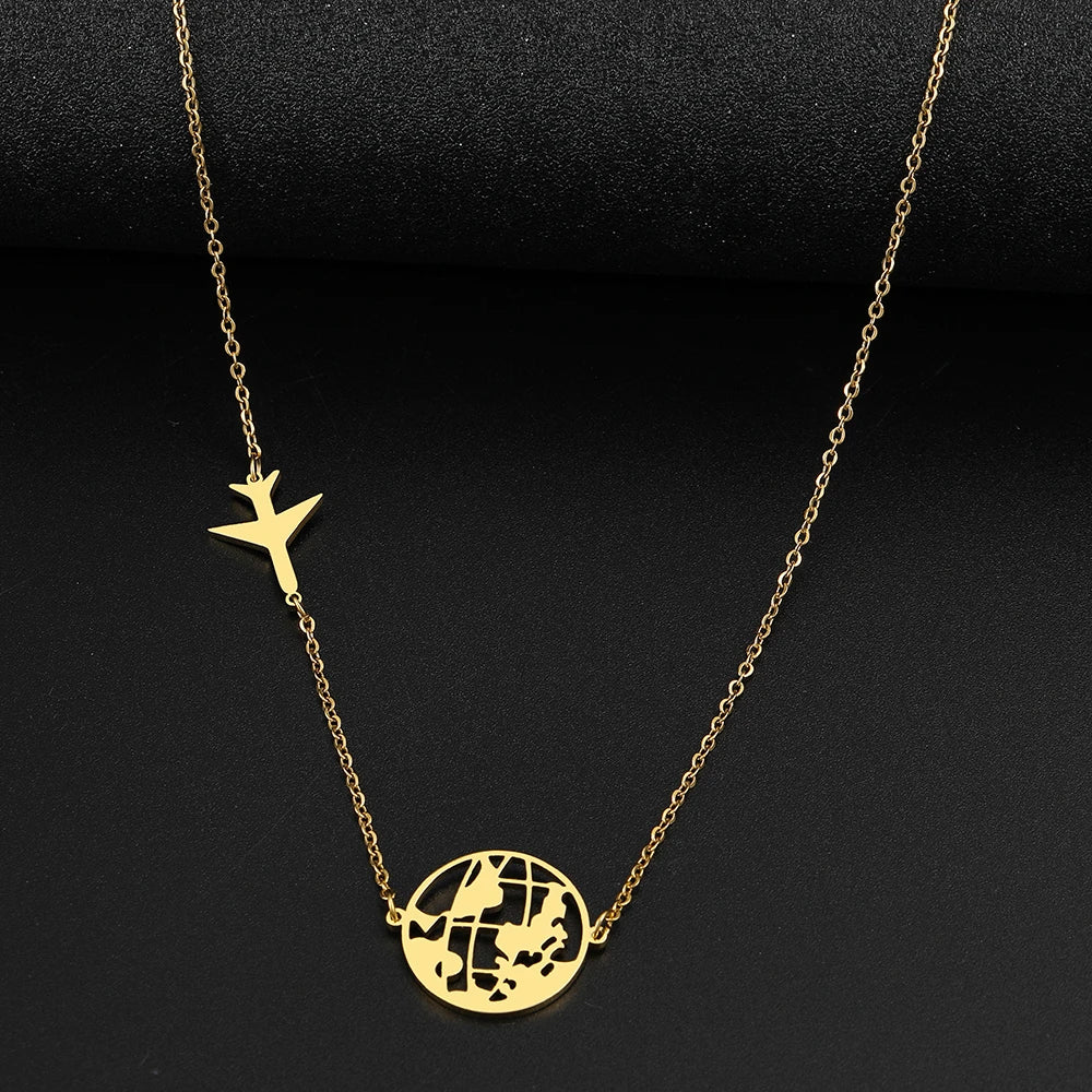 Collar de viaje dorado elegante para momentos inolvidables