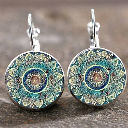 Pendientes Mandala Vintage con diseño curvado