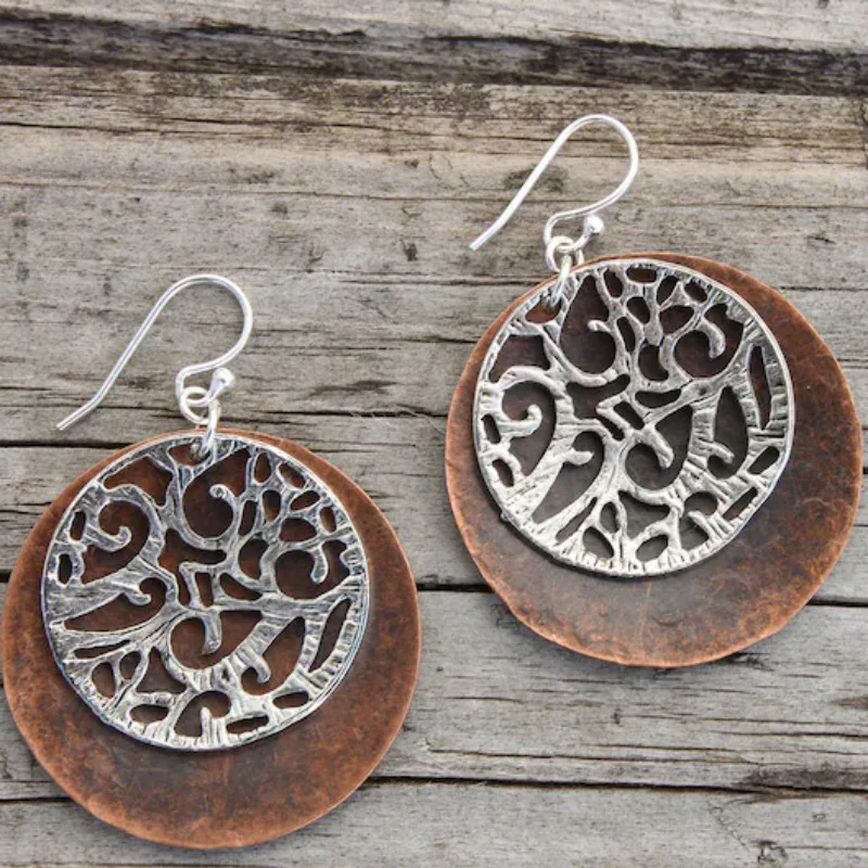Pendientes de plata vintage redondos huecos de bronce elegantes