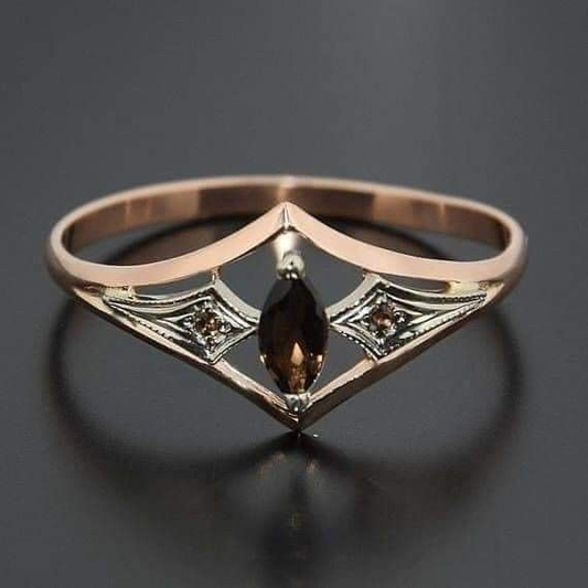 Anillo hueco de rosa dorado vintage encantador