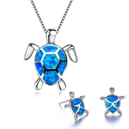 Elegante conjunto de ópalo y plata: collar y pendientes con encantadora tortuga marina