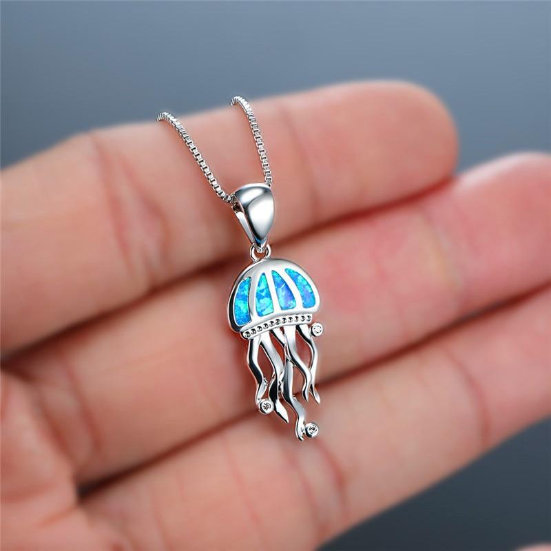 Fascinante collar de Medusa de opal brillante y plata de alta calidad, decorado con piedras de circonia brillantes